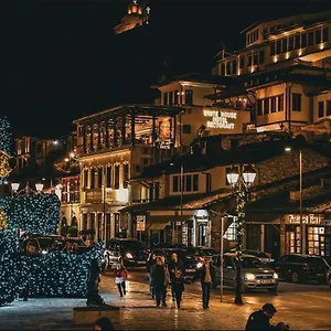 احجز هنا